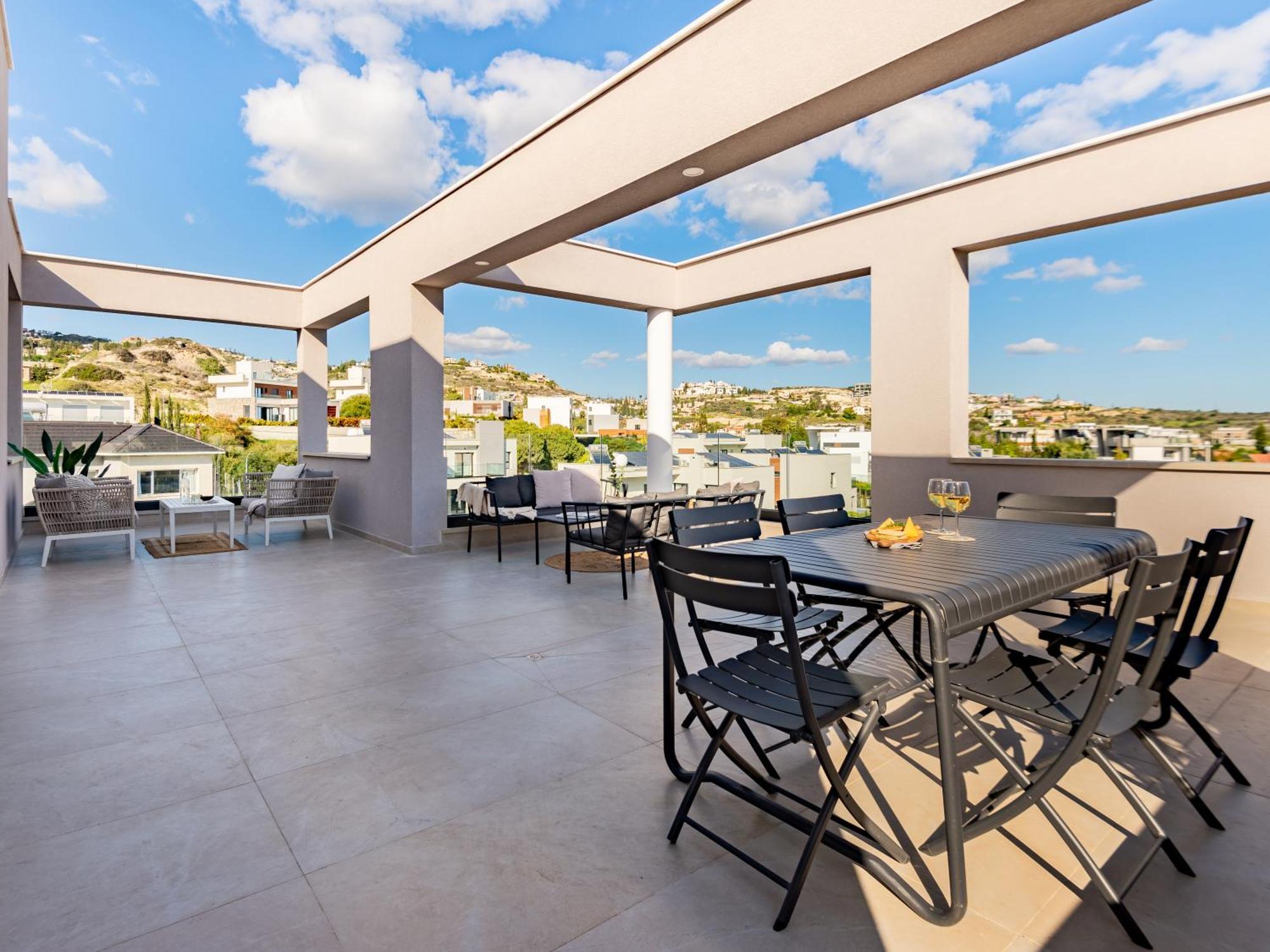 Sanders River Plaza Limassol Bagian luar foto